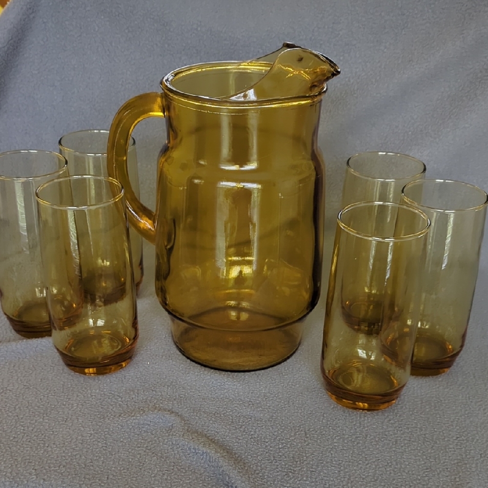 Anchor Hocking 7-Piece Refeshment Set. Mid Century Modern Honey Gold Glass